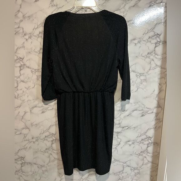 NEW GUESS Metallic Wrap Black Dress
Tulip Skirt Size M - Picture 8 of 9